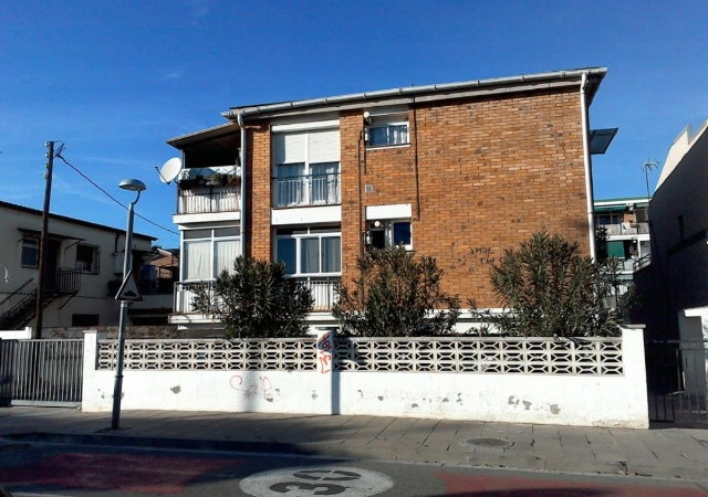 Apartamento nº 15 de la escalera A del bloque dos del grupo Calau del término municipal de Castelldefels, Avenida de Castelldefels, número 146, que comprende la vivienda PISO SEGUNDO, PUERTA SEGUNDA, Viladecans, Barcelona