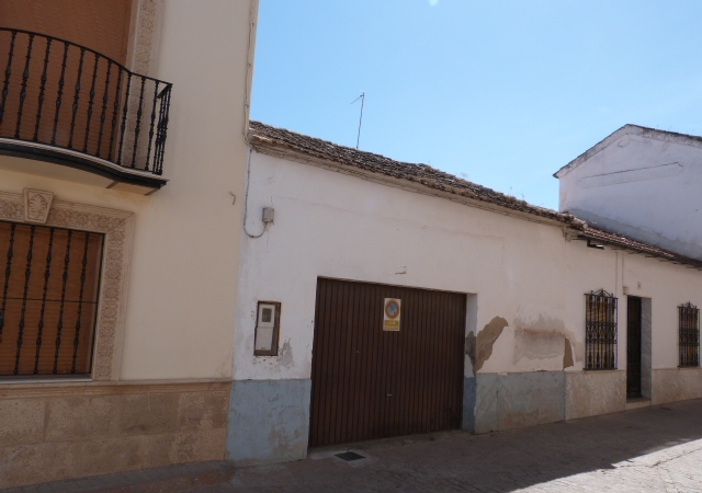 CL NTRA. SEÑORA DE LA PAZ 6, MARMOLEJO, Jaén
