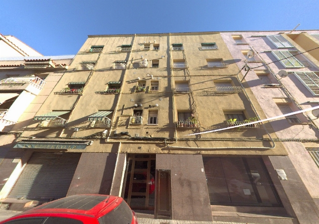 CALLE: LES GARRIGUES 32-5º-4ª de Sabadell CP: 08207, SABADELL, Barcelona