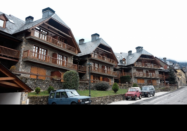 CL LA LACA 4 B, ES BORDES, Lleida