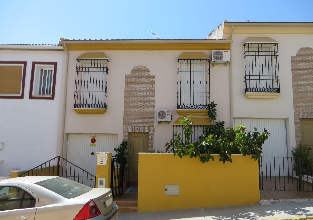 Plan Parcial urb-1 manzana 2 parcela 2, Santaella, Córdoba