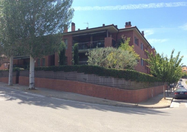 calle Maria Benlliure 32 y calle Rubio i Tudurí s/n, sector Can Trabal. Sant Cugat del Valles, Sant Cugat del Vallès, Barcelona