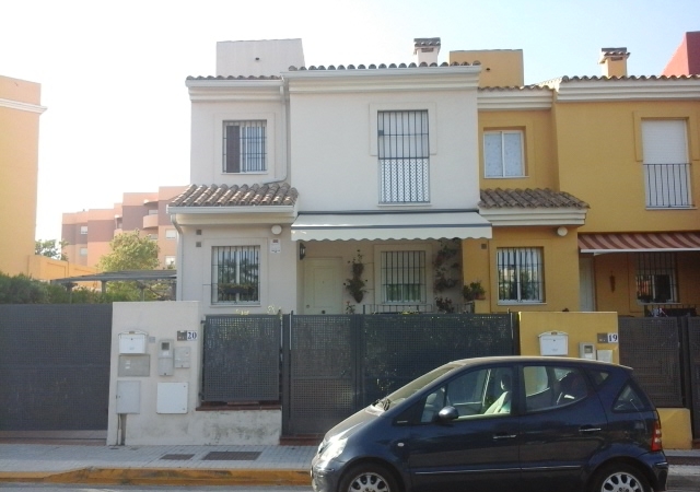 plaza Mariana Pineda, 20, San Juan de Aznalfarache, Sevilla