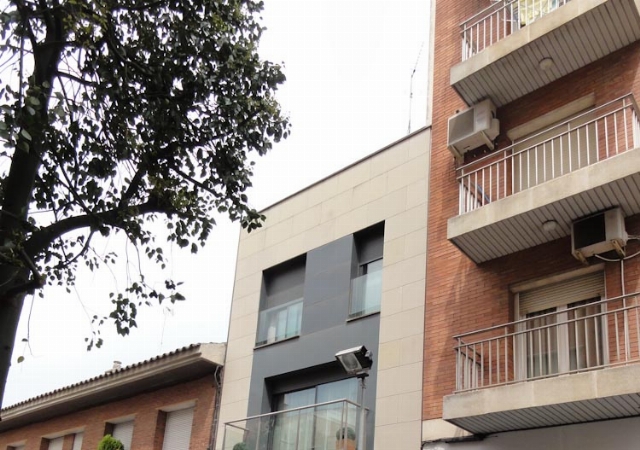 CL JAUME I 5 Es:1 Pl:00 Pt:02, Montcada i Reixac, Barcelona
